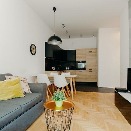 Shortstaypoland Grzybowska Varsovie Extérieur photo